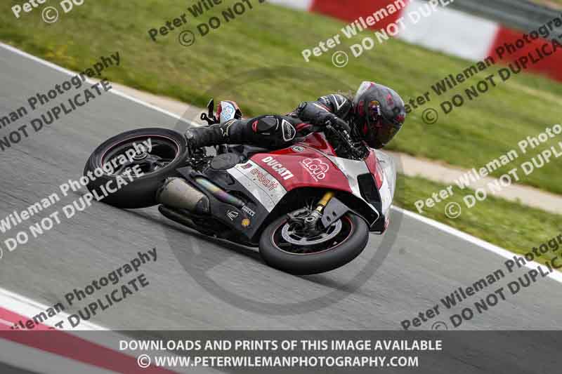 cadwell no limits trackday;cadwell park;cadwell park photographs;cadwell trackday photographs;enduro digital images;event digital images;eventdigitalimages;navarra;no limits trackdays;peter wileman photography;racing digital images;trackday digital images;trackday photos